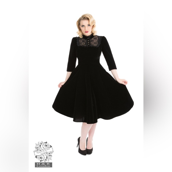 Hearts and Roses Dresses & Skirts - Hearts & Roses London black velvet & lace dress